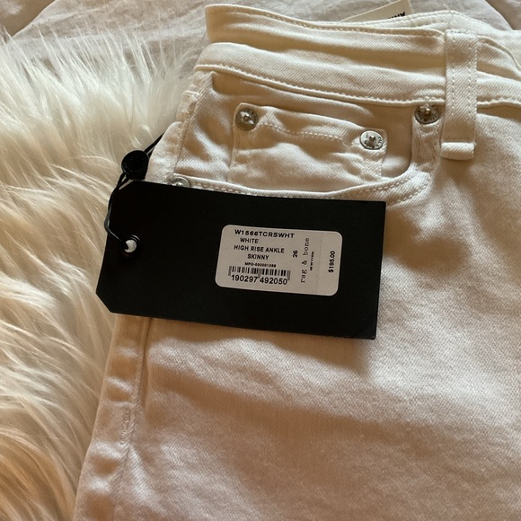 Rag & Bone HIGH RISE ANKLE SKINNY
Slim Fit Ankle White Jean - Picture 6 of 11